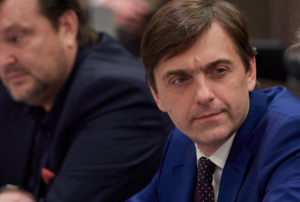 Министр просвещения видит всю подноготную школ в цветах семафора