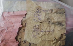 При капремонте в пермской школе нашли лапоть, сундук и записочки 100-летней давности