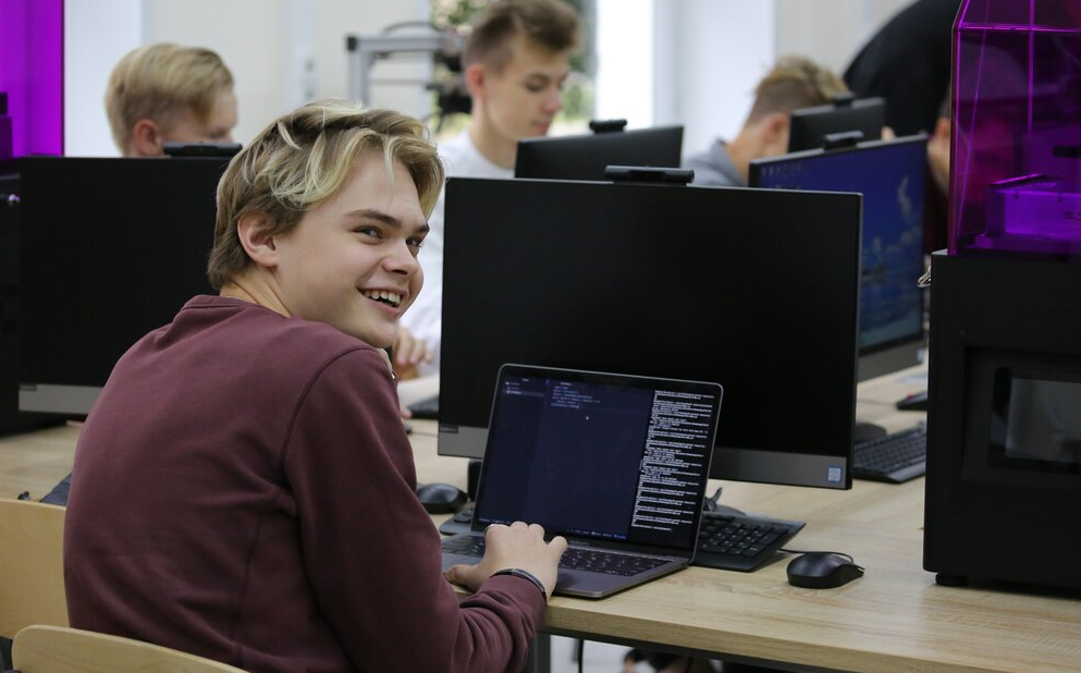 Запись на бесплатные курсы программирования для школьников стартовала ...