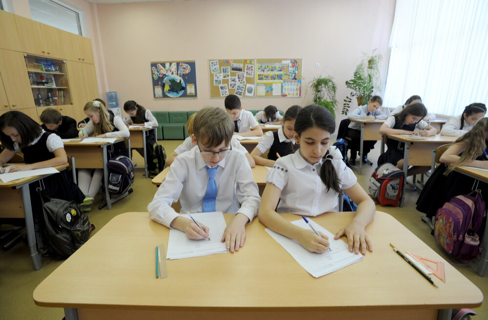 Муниципальные школы разрешили передавать в региональное подчинение