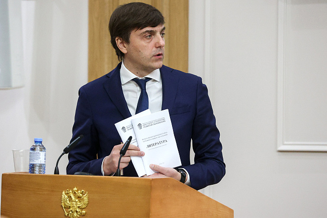 Стало известно, когда в школах появится единый учебник по русскому и ...